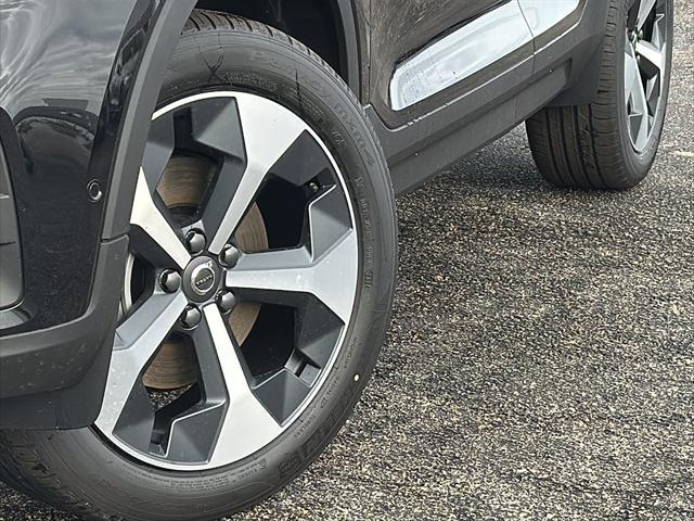new 2025 Volvo XC40 car, priced at $45,765