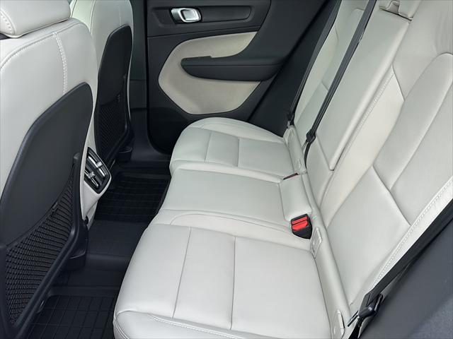 new 2025 Volvo XC40 car, priced at $45,765
