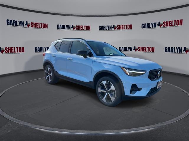 new 2024 Volvo XC40 car, priced at $43,084