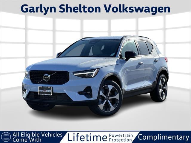 new 2024 Volvo XC40 car, priced at $43,084