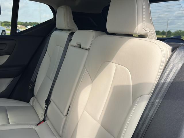 used 2020 Volvo XC40 car, priced at $21,500