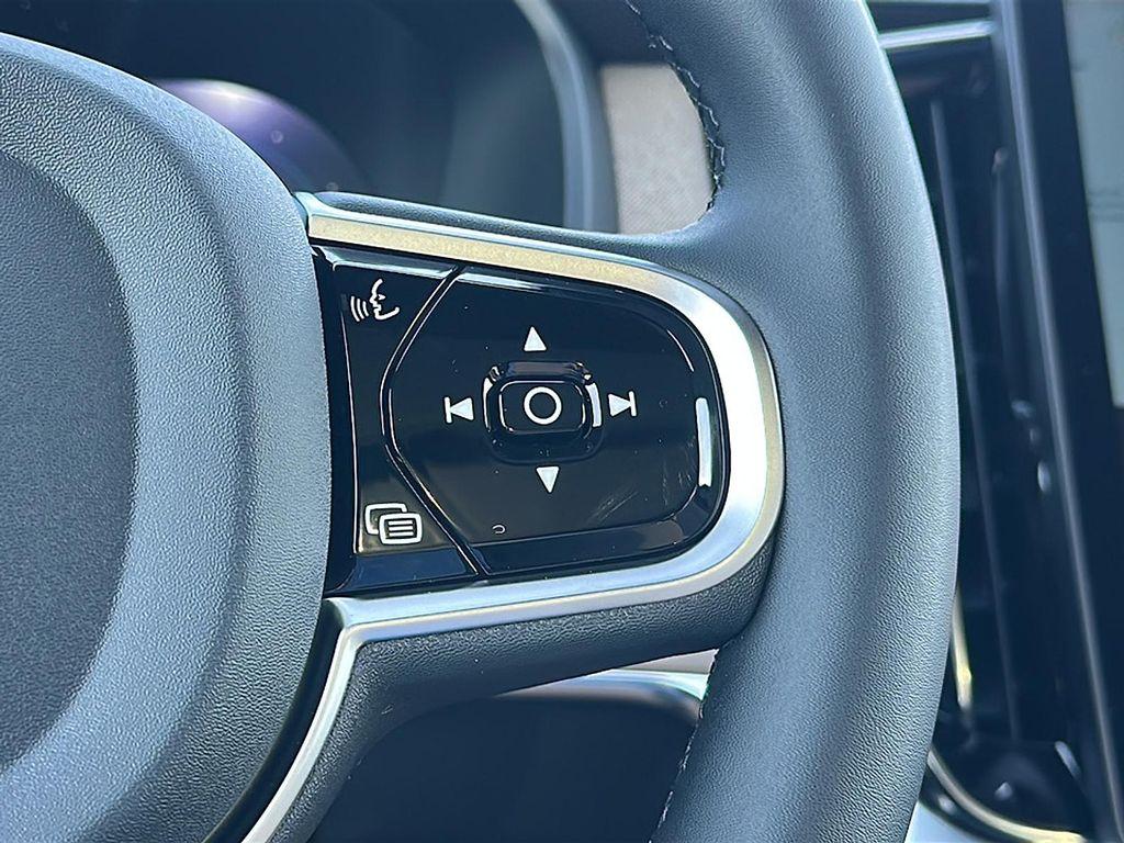 new 2025 Volvo XC90 Plug-In Hybrid car, priced at $74,805