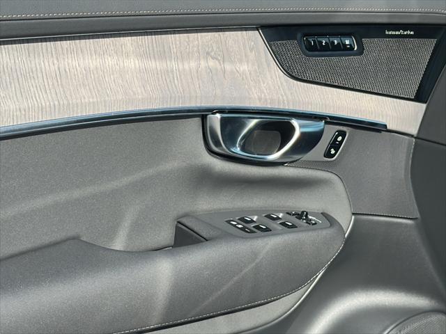 new 2025 Volvo XC90 car, priced at $71,555