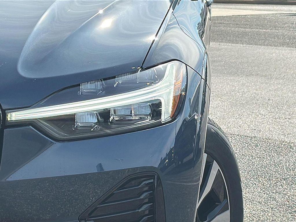 new 2025 Volvo XC60 car, priced at $41,928
