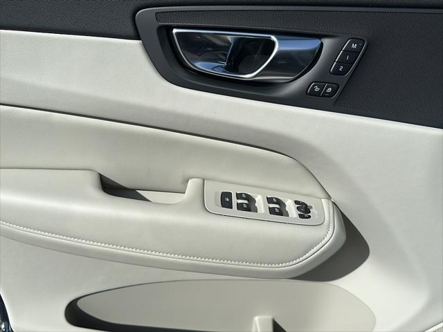 new 2025 Volvo XC60 car, priced at $47,345