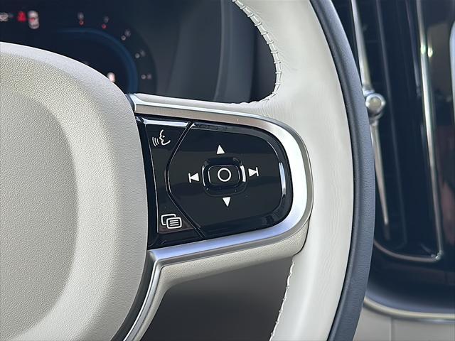 new 2025 Volvo XC60 car, priced at $47,345