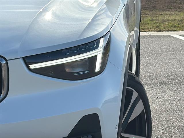 new 2025 Volvo XC40 car, priced at $50,015