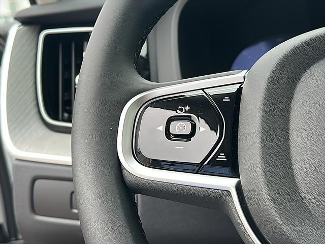 new 2025 Volvo XC60 car, priced at $54,360