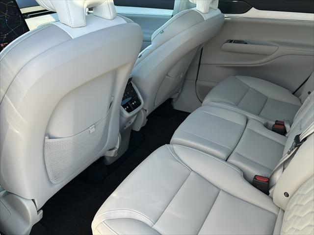 new 2025 Volvo EX90 car, priced at $85,640