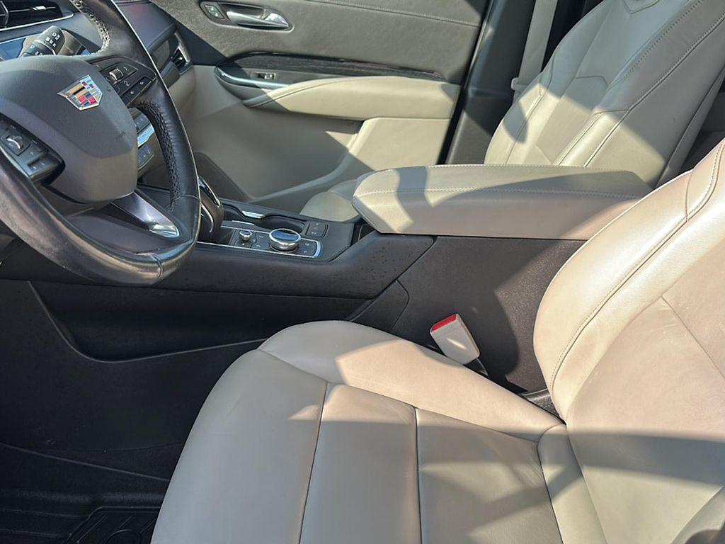 used 2019 Cadillac XT4 car, priced at $21,994