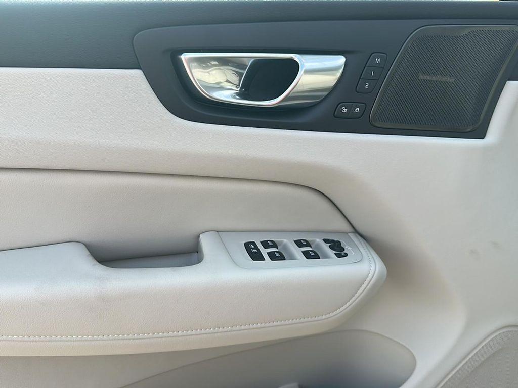 new 2026 Volvo XC60 Plug-In Hybrid car, priced at $69,835