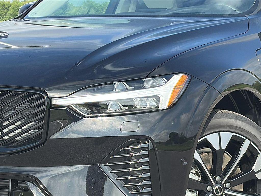 new 2026 Volvo XC60 Plug-In Hybrid car, priced at $69,835