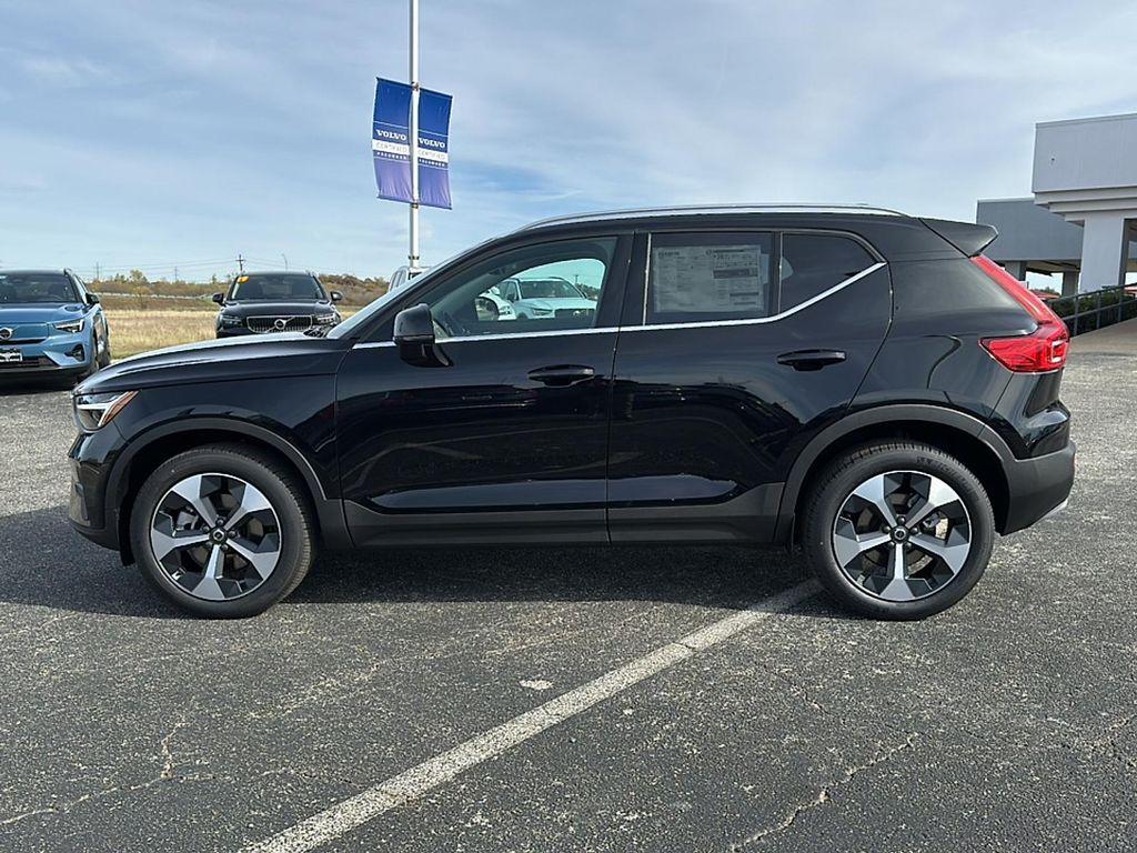 new 2025 Volvo XC40 car, priced at $39,465