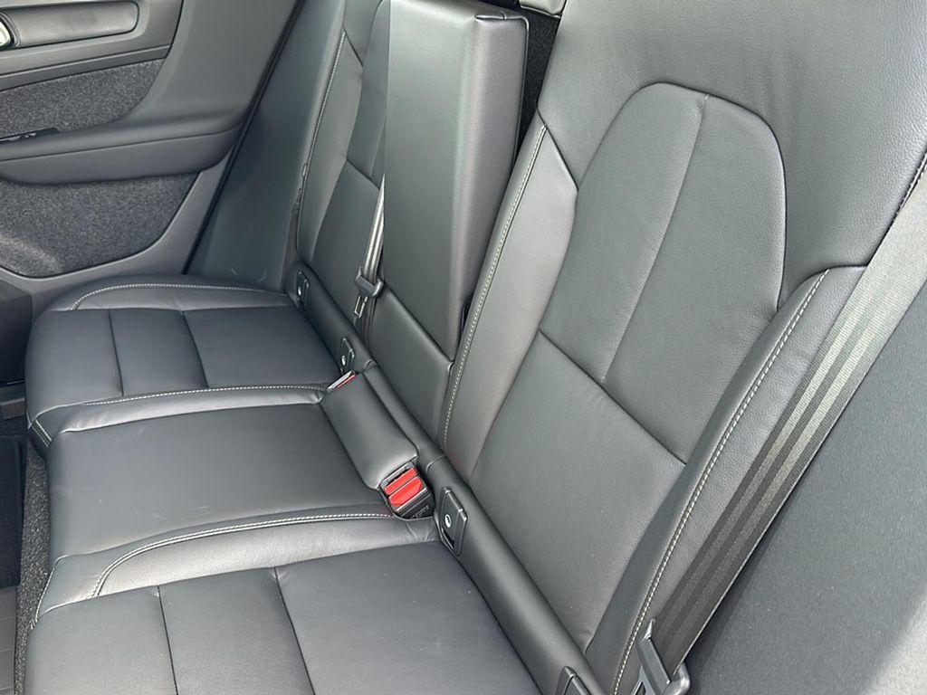 new 2025 Volvo XC40 car, priced at $39,465