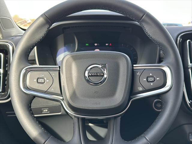new 2025 Volvo XC40 car, priced at $44,465