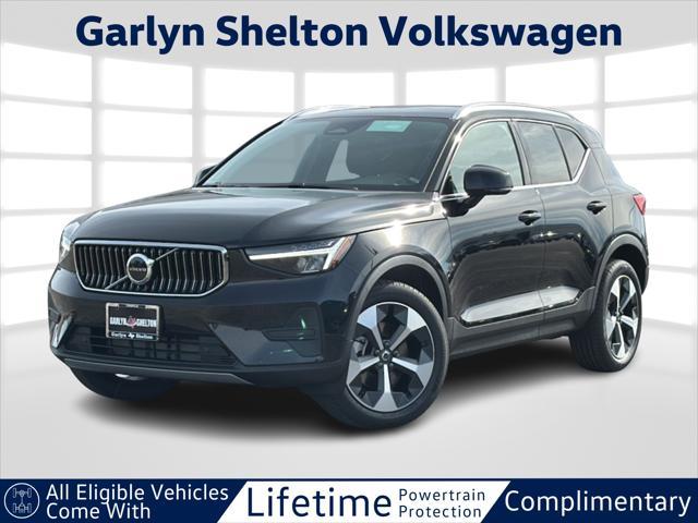 new 2025 Volvo XC40 car, priced at $44,465