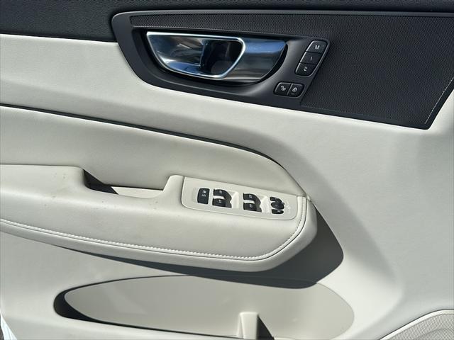 new 2025 Volvo XC60 car, priced at $53,610