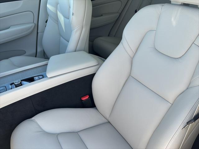 new 2025 Volvo XC60 car, priced at $52,110