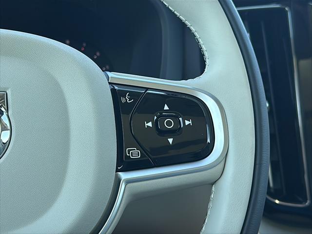 new 2025 Volvo XC60 car, priced at $52,110