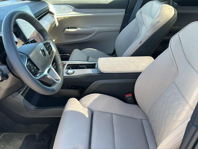 new 2025 Volvo EX90 car, priced at $95,140