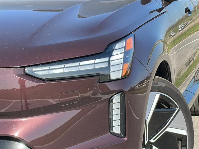 new 2025 Volvo EX90 car, priced at $95,140