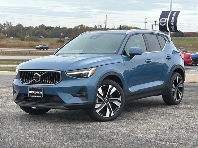 new 2024 Volvo XC40 car, priced at $44,390