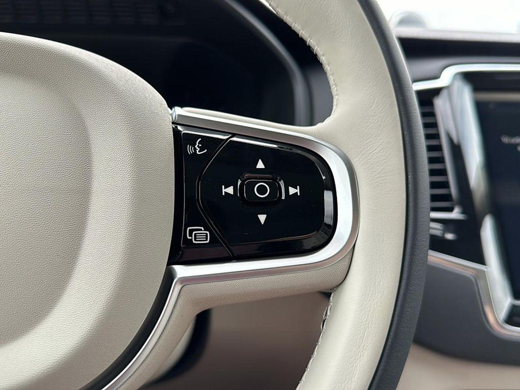 new 2025 Volvo XC90 car, priced at $71,955