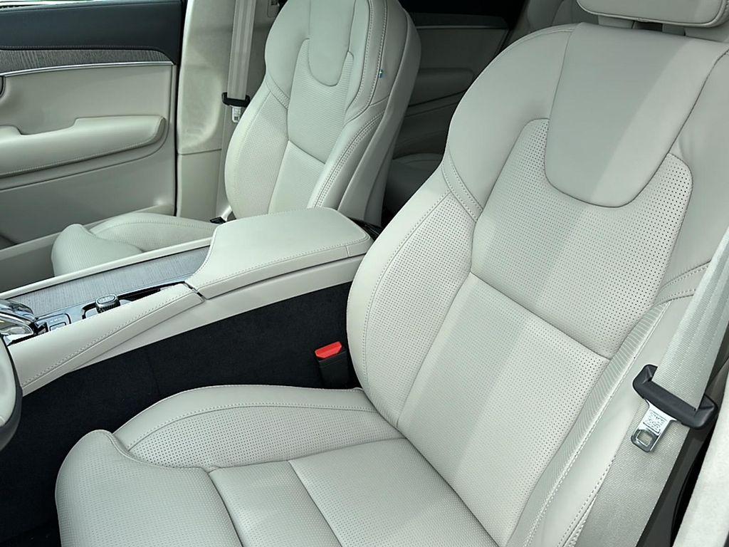 new 2025 Volvo XC90 car, priced at $71,955
