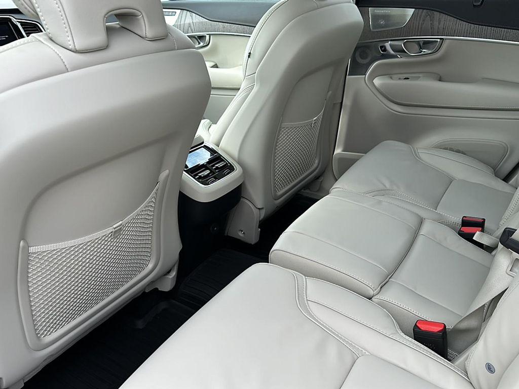 new 2025 Volvo XC90 car, priced at $71,955