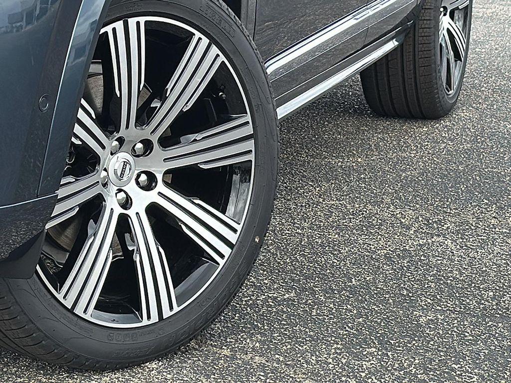 new 2025 Volvo XC90 car, priced at $71,955