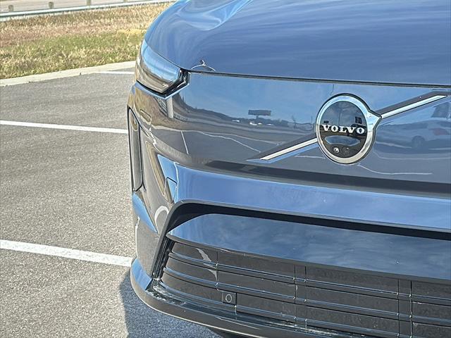 new 2025 Volvo EX90 car, priced at $92,840