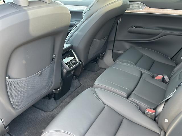 new 2025 Volvo EX90 car, priced at $92,840