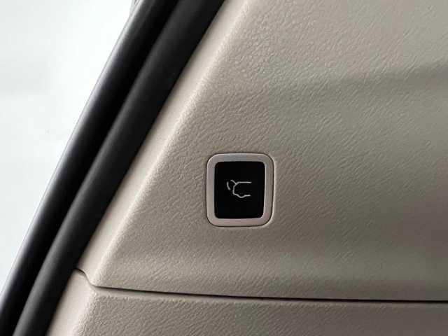 used 2023 Chrysler Pacifica car, priced at $27,505