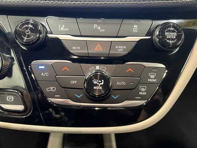 used 2023 Chrysler Pacifica car, priced at $27,505