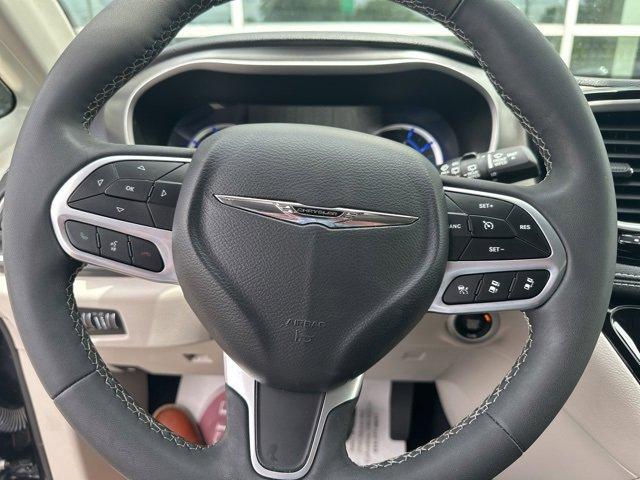 used 2023 Chrysler Pacifica car, priced at $28,900