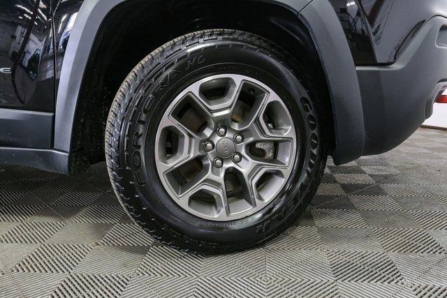 used 2021 Jeep Cherokee car
