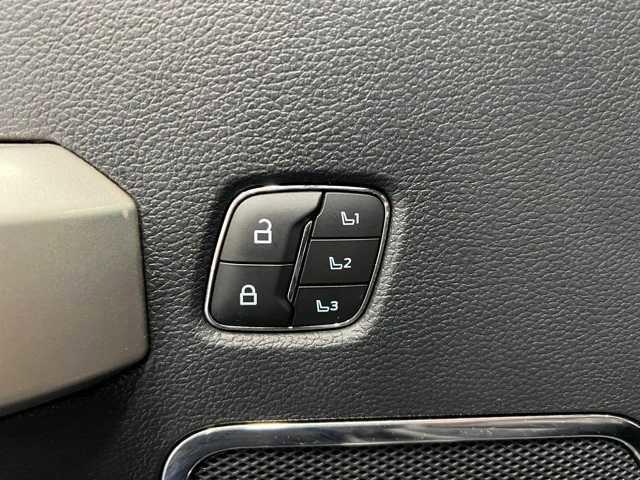 used 2022 Ford F-250 car, priced at $59,990