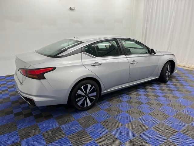 used 2022 Nissan Altima car, priced at $18,900