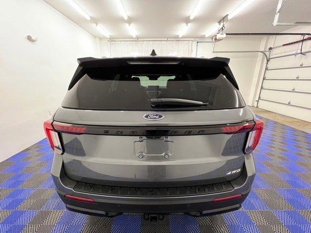 new 2025 Ford Explorer car, priced at $50,960