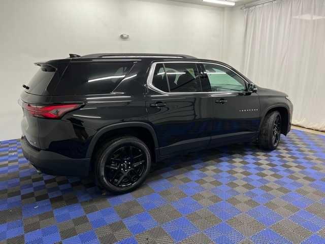 used 2023 Chevrolet Traverse car, priced at $32,230