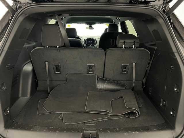 used 2023 Chevrolet Traverse car, priced at $32,230