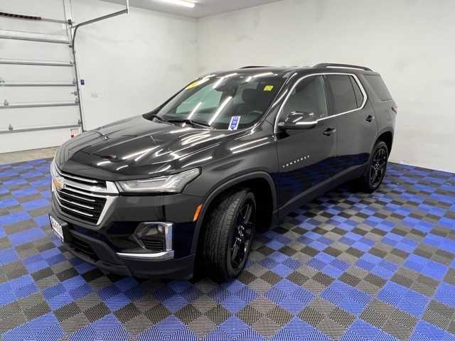 used 2023 Chevrolet Traverse car, priced at $32,230