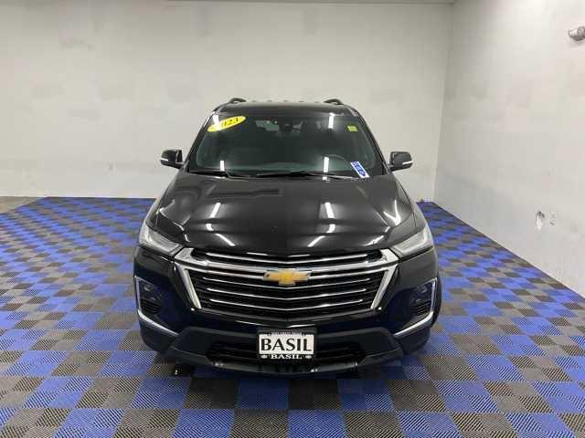 used 2023 Chevrolet Traverse car, priced at $32,230