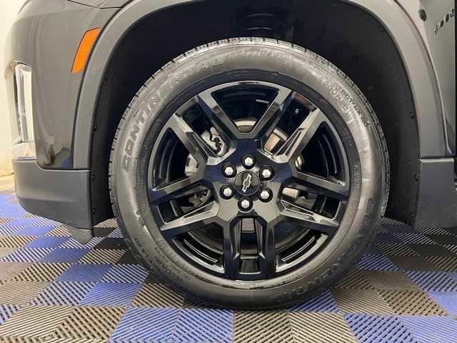 used 2023 Chevrolet Traverse car, priced at $32,230