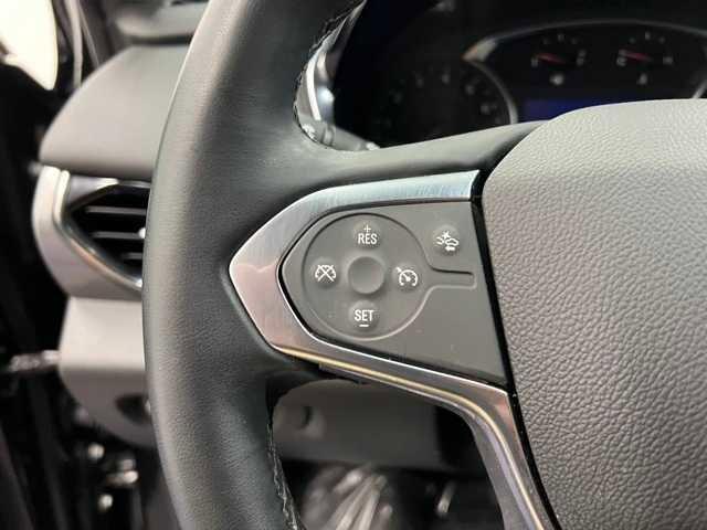 used 2023 Chevrolet Traverse car, priced at $32,230
