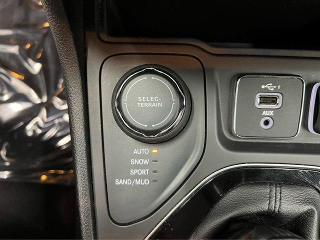 used 2020 Jeep Cherokee car, priced at $19,990