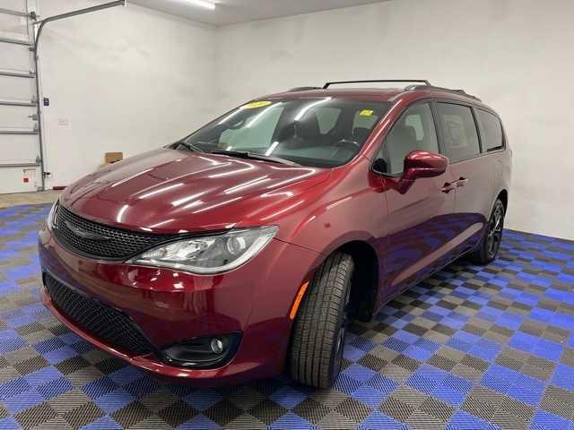 used 2020 Chrysler Pacifica car, priced at $30,300