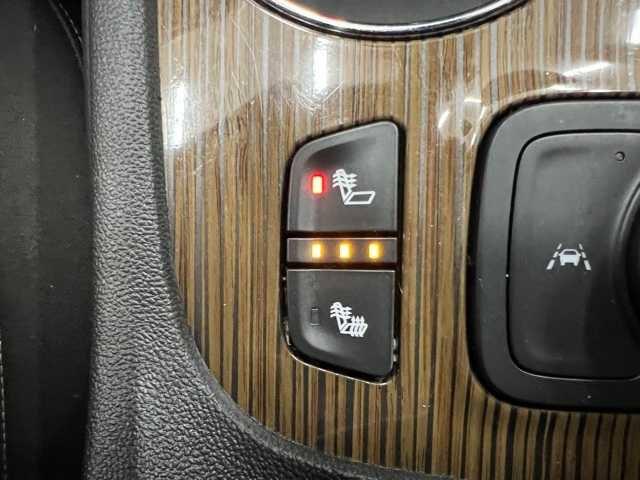 used 2022 GMC Acadia car, priced at $26,750