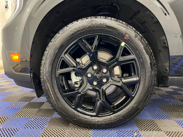 new 2025 Ford Maverick car, priced at $40,174