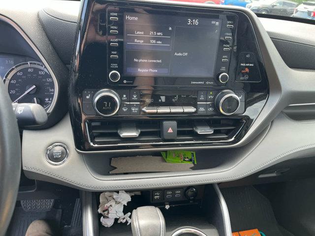 used 2022 Toyota Highlander car, priced at $38,750